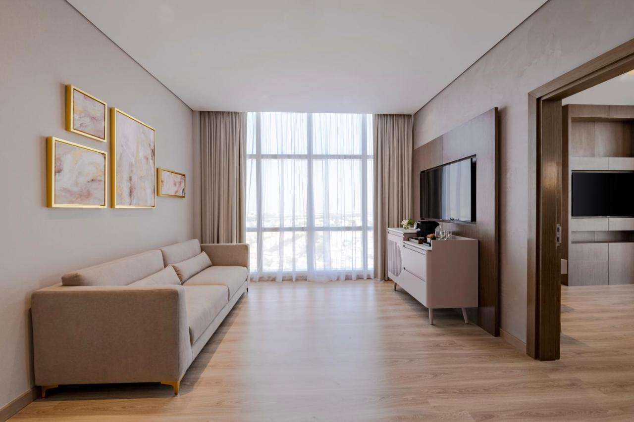 Movenpick Jumeirah Village Triangle Dubai Buitenkant foto