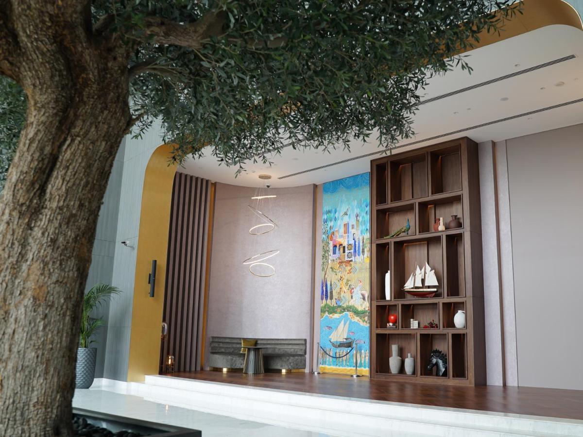 Movenpick Jumeirah Village Triangle Dubai Buitenkant foto The interior of the new synagogue